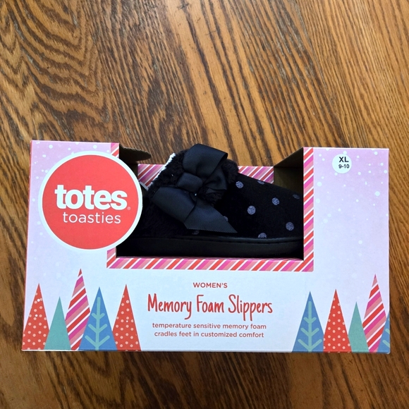 totes Shoes - 👀50% OFF🖤♨️NWT‼️ Totes Toasties brand Polka Dot Print Memory Foam Slippers